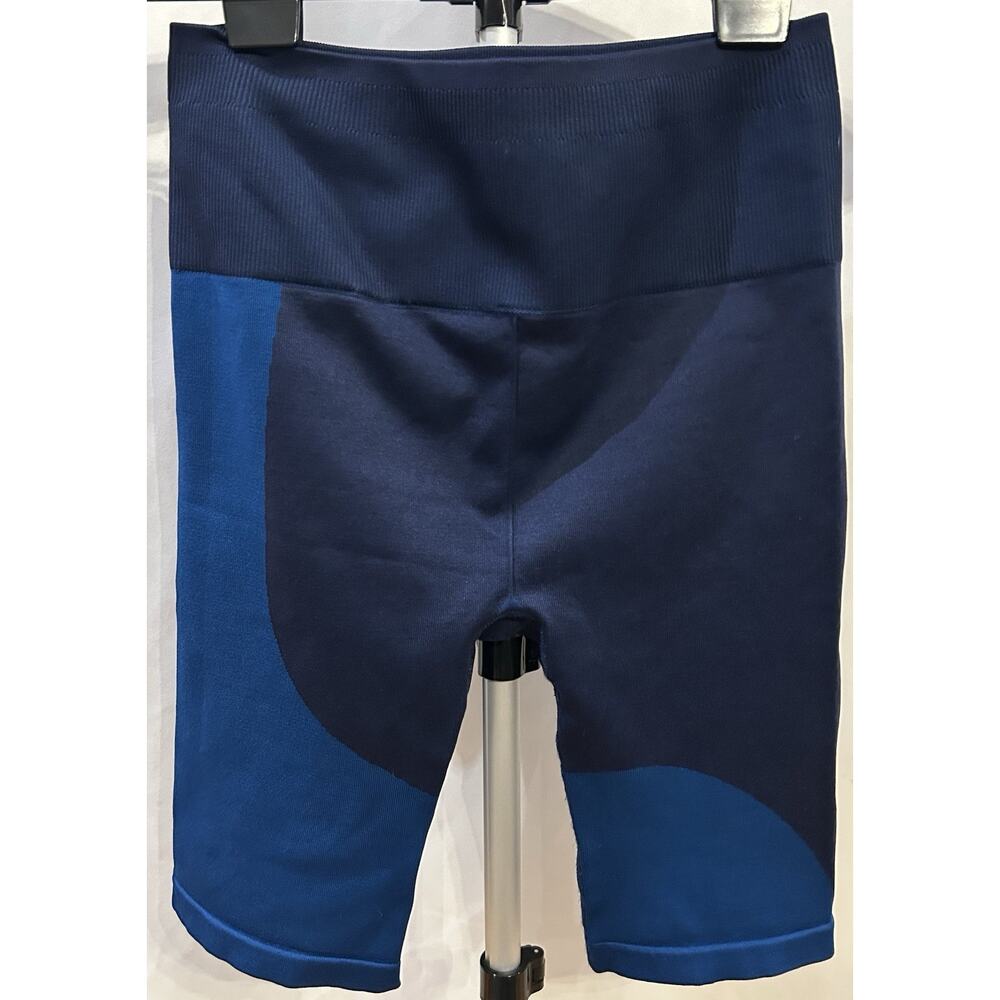 Fabletics Seamless High-Waisted Blue Block Biker Shorts size S - Picture 2 of 3